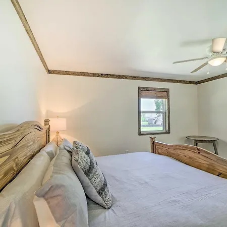 Eufaula Retreat With Lake Views Walk To Marina